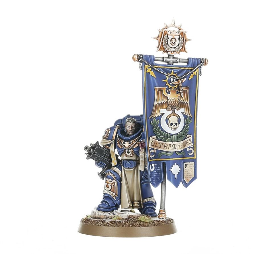 Warhammer 40k: Squad Space Marines Captain Titus and The Wardens of Ultramar